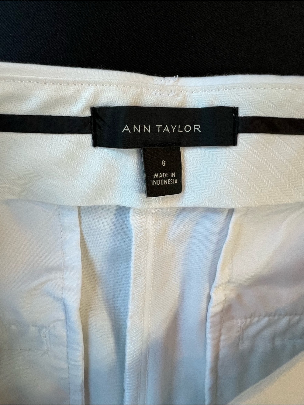 Ann Taylor 27” High Rise White Cropped Ankle Pants - Picture 7 of 7